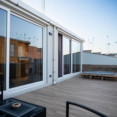 Casa Con Veranda E Idromassaggio Barletta Exterior photo